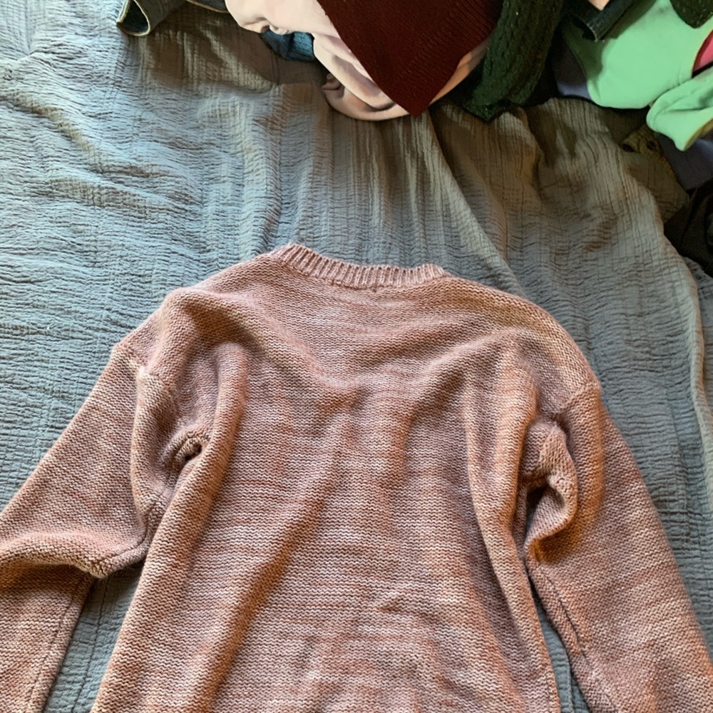 Brand new sweater in good shape